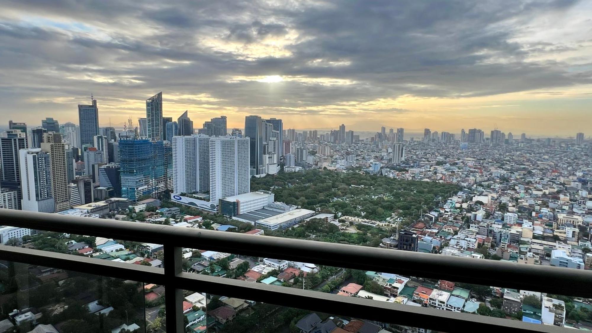The Milano Residences Makati City Exterior foto